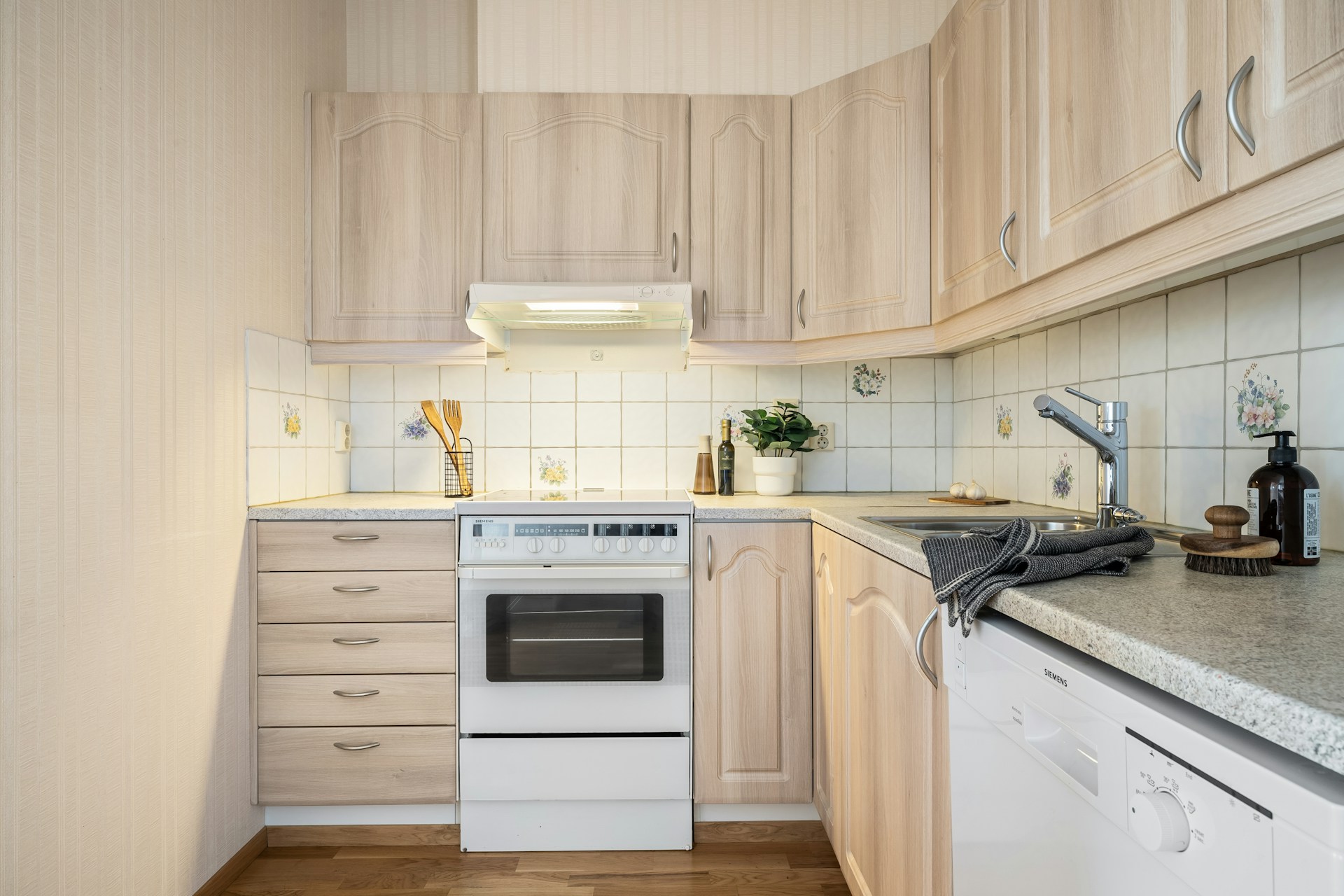 custom kitchen cabinet