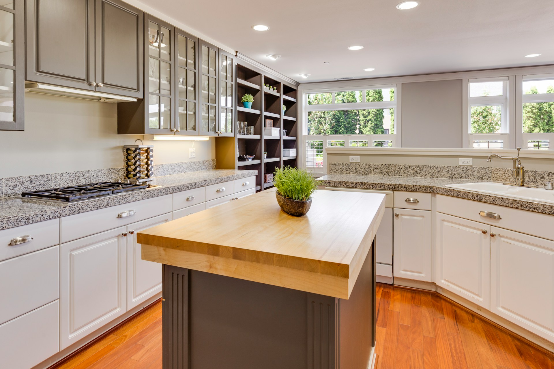 Kitchen Cabinet